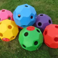 Voerbal Hay Play