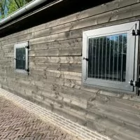 Raam paardenstal