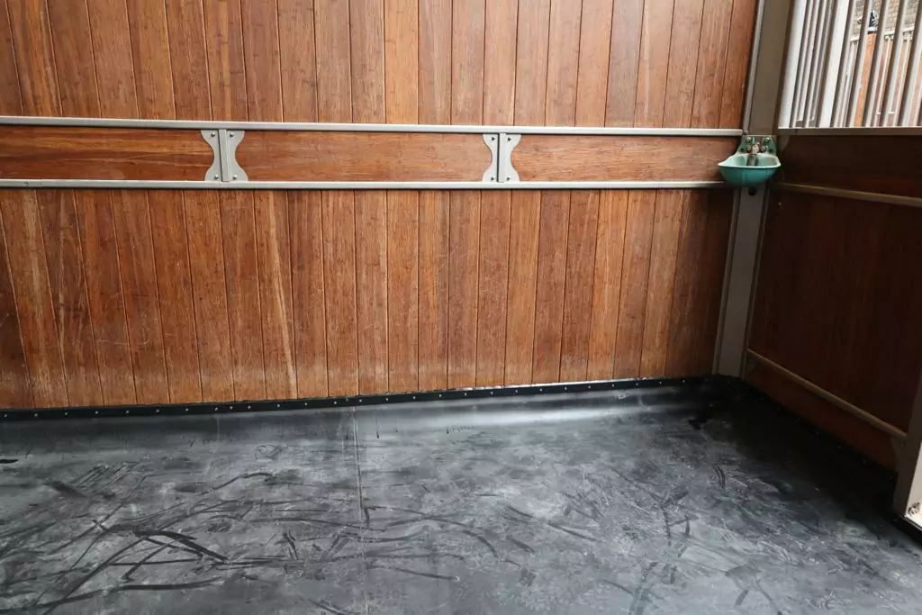 Orthostall paardenvloer